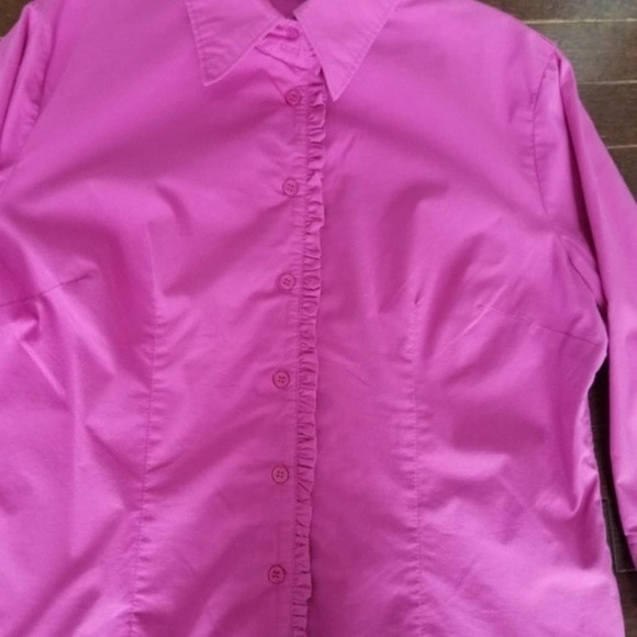 New York & Company Purple Button Down 3/4 Sleeve Ruffle Edge Top Size XL - Picture 3 of 5